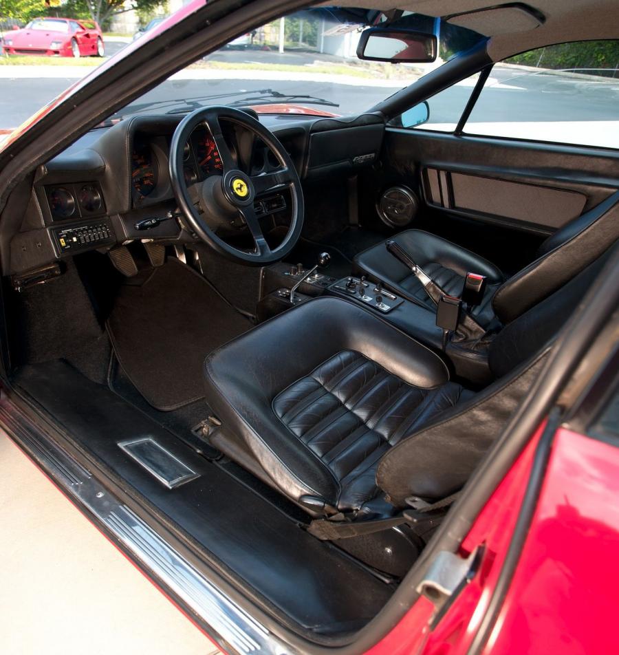  Ferrari 512 BBi 1984 года  (фото 12 из 45)